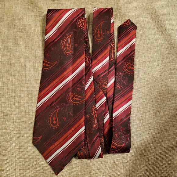 Giorgio Armani Necktie 60" x 3.75" - Picture 3 of 5